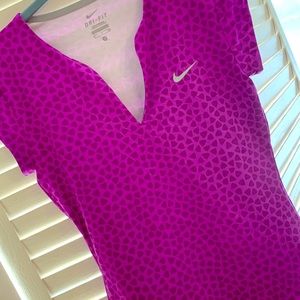 V-neck dry fit Nike tee